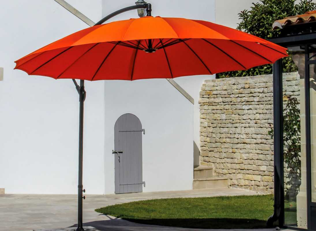 Parasol déporté Pagode - Diamètre 300 cm - Aluminium - Toile paprika