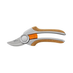 Sécateur à lame franche Quantum P100 de marque FISKARS, référence: J1037700