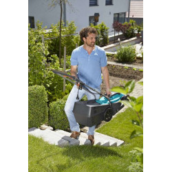 Tondeuse électrique PowerMax 1100/32 - coupe 32 cm - bac 30 l. - jusqu'à 300 m² - GARDENA