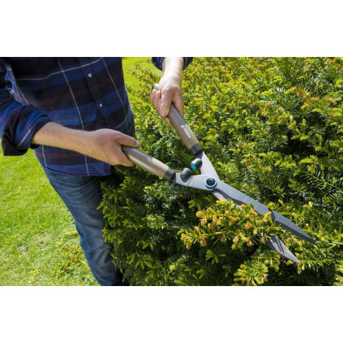 Cisaille à Haies NatureCut - FSC 100% - Lames ondulées anti-adhérentes - coupe : 23 cm - GARDENA