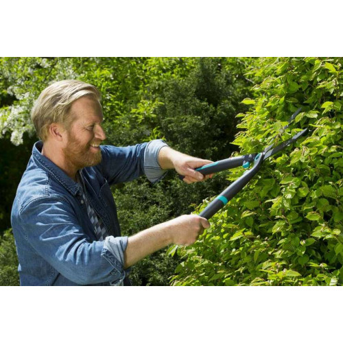 Cisaille à Haies EasyCut - lames ondulées anti-adhérentes - poignées ergonomiques - coupe : 23 cm - GARDENA