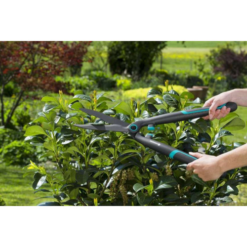 Cisaille à Haies EasyCut - lames ondulées anti-adhérentes - poignées ergonomiques - coupe : 23 cm - GARDENA