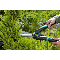 Cisaille à buis PrecisionCut - lames droites anti-adhérentes - 615 g - lames : 17 cm - GARDENA