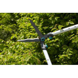 Cisaille à Haies télescopique TeleCut - lames ondulées anti-adhérentes - coupe : 25 cm - GARDENA