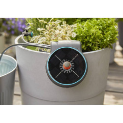 Solution d'arrosage automatique solaire aquaBloom - GARDENA