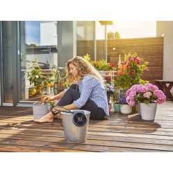 Solution d'arrosage automatique solaire aquaBloom - GARDENA