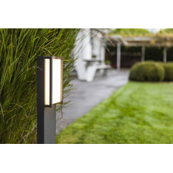 Borne Gris Foncé QUBO, LED Intégrée, 18W, 1100 lumens, 3000K, IP54, 230V, Classe I - CALI