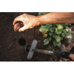 Plantoir à bulbes sur pied Ergo - manche acier - Longueur: 100 cm - FISKARS