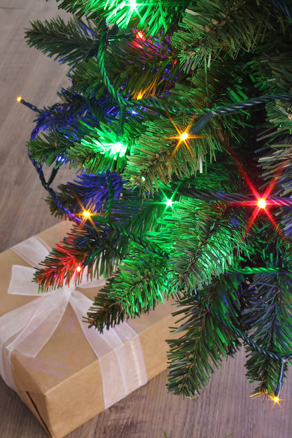 Guirlande électrique 8 m lumineuse de Noël Flicker, 128 leds multicouleur
