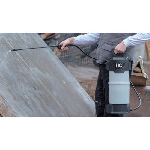 Pulvérisateur Haute Résistance IK Multi Pro 12+ 10L - Pour Produits Chimiques Agressifs - Avec Connecteur Air Comprimé