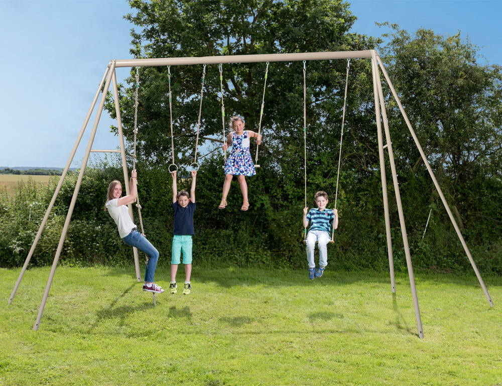 Trigano Portique adulte BAXTER 3,50 m anneaux + 1 trapèze + 1 bal...