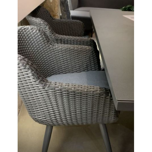 Chaise-fauteuil Amadora en résine tressée - pieds en aluminium - Anthracite - CHALET & JARDIN