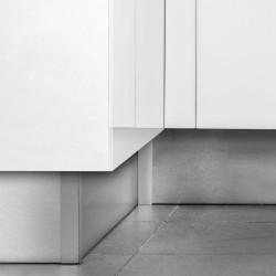 Kit de plinthes de cuisine Plasline avec accessoires union, H 150 mm, Anodisé satiné - EMUCA