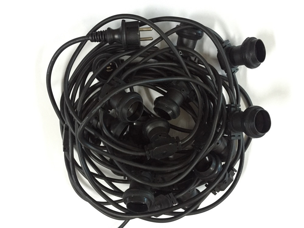 Guirlande 20 m - 20 douilles E27 cable rond noir IP44