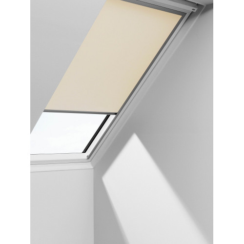 Store fenêtre de toit VELUX occultant manuel beige DKL MK04, cadre gris - VELUX