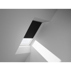 Store fenêtre de toit VELUX occultant manuel noir DKL MK04, cadre gris - VELUX
