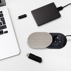 Multiconnecteur Vertikal Flat 60 -  diamètre 60mm -  1 x prise Schuko -  1 x USB Type A -  1 x USB Type C -  Acier et Plastique  - EMUCA