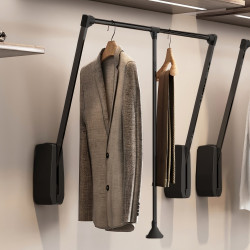 Penderie rabattable pour armoire Hang mural - 600-830mm - Acier et Plastique - Peint en noir - EMUCA