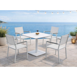 Ensemble bistrot de jardin – BRISOL MOASIS – Table carrée 80 × 80 cm et 4 fauteuils en textilène – Plateau HPL blanc – 4 places de marque HEVEA, référence: J9464700