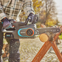 Tronçonneuse à batterie – PowerSaw 25/18V P4A – Guide 25 cm – Chaîne 3/8” - GARDENA