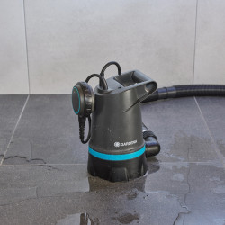 Pompe d’évacuation pour eaux claires 20000 BASIC – 20 000 l/h – Résidu 1 mm – Flotteur intégré - GARDENA