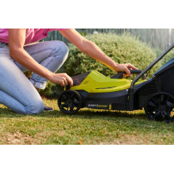 Tondeuse RYOBI sur batterie 33 cm Rlm 18x33 5 Ah - RYOBI