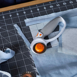 Tapis de découpe 30 x 45 cm A3 - FISKARS