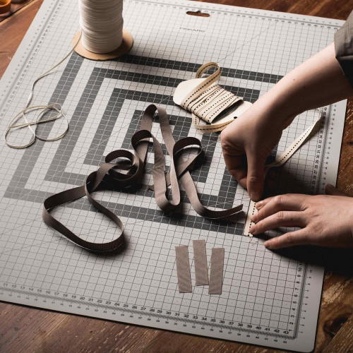 Tapis de découpe 45 x 60 cm A2 - FISKARS