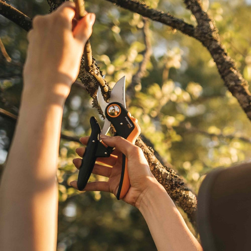Sécateur Plus P721à lame franche Ø 24 mm - Power Lever - FISKARS