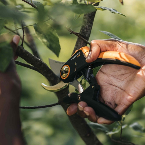 Sécateur Plus P721à lame franche Ø 24 mm - Power Lever - FISKARS