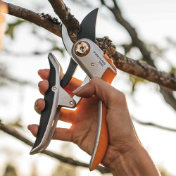 Sécateur Plus P751 à lame franche en métal - Ø 24 mm - Power lever - FISKARS