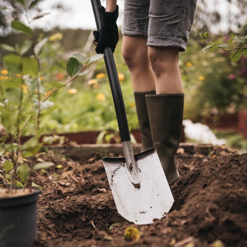Bêche à bord pointu Ergonomic (grise) - FISKARS