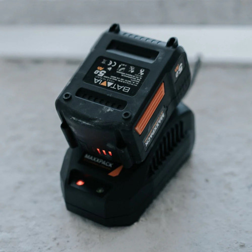 Chargeur batterie 18V 2.4A - Maxxpack – charge rapide – universel - Batavia