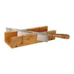 Boîte a onglet bois + scie a dos Boîte à onglet + scie à dos de marque AXIAN, référence: B9652200