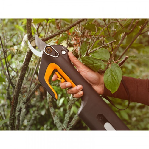 Sécateur électrique à batterie pro (Outil seul) à batterie amovible 12V-4 Ah, 4000 coupes, diam. coupe 30mm - FISKARS