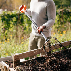 Fourche à compost - Solid 126 cm - retourner le compost et ameublir le sol - FISKARS
