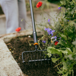 Scarificateur - OneClick 21,2 cm - aération des sols compacts - FISKARS