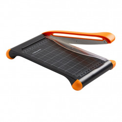 Guillotine à papier - Bypass 22,8 cm A5 - coupe précise bureau et loisirs créatifsGuillotine à papier - Bypass 22,8 cm A5 - coup de marque FISKARS, référence: B9703400