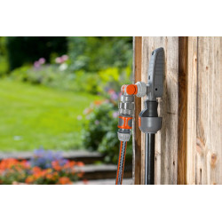 Prise d'eau avec nez de robinet articulé d'arrosage - GARDENA