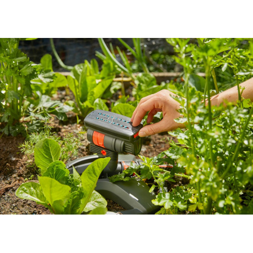 Arroseur oscillant AquaZoom compact - petites surfaces - portée 3 à 16 m - largeur 3 à 12 m - GARDENA
