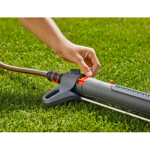 Arroseur oscillant AquaZoom M - arrosage 9 à 250 m² - portée 3 à 18 m - largeur 3 à 14 m - GARDENA