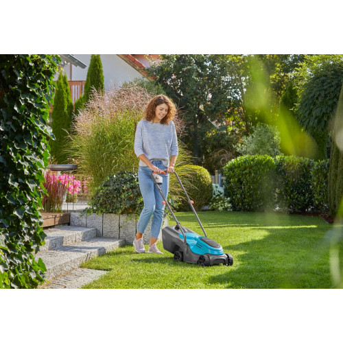 Tondeuse PowerMax 30/18V P4A sur batterie - Coupe Ø 30 cm - jusqu'à 150m² - GARDENA
