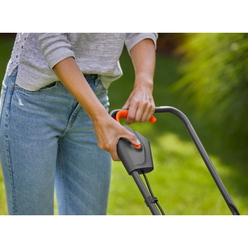 Tondeuse PowerMax 30/18V P4A sur batterie - Coupe Ø 30 cm - jusqu'à 150m² - GARDENA