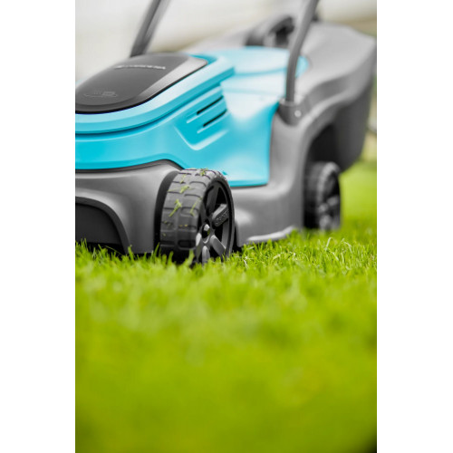 Tondeuse PowerMax 30/18V P4A sur batterie - Coupe Ø 30 cm - jusqu'à 150m² - GARDENA