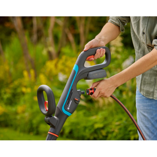 Nettoyeur de terrasse AquaBrush 18V / P4A - Patio - Kit prêt-à-l'usage - GARDENA