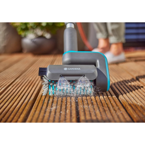 Nettoyeur de terrasse AquaBrush 18V / P4A - Patio - Kit prêt-à-l'usage - GARDENA