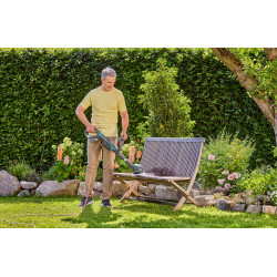 Kit brosse à poils doux + manche - GARDENA