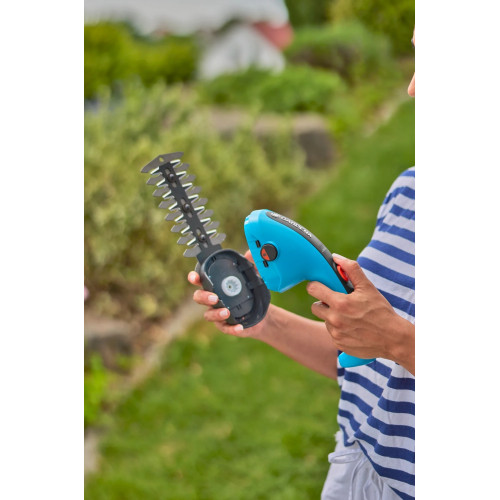 Kit cisaille à gazon ClassicCut Li + lame taille-buissons - GARDENA