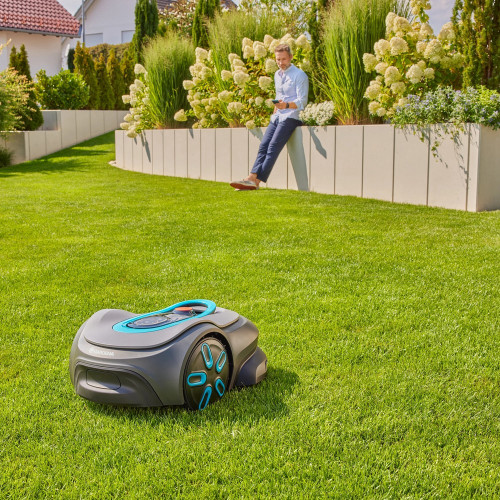Tondeuse robot connectée - smart SILENO max 1500 m² - Trim-to-Edge - DualCutting - GARDENA