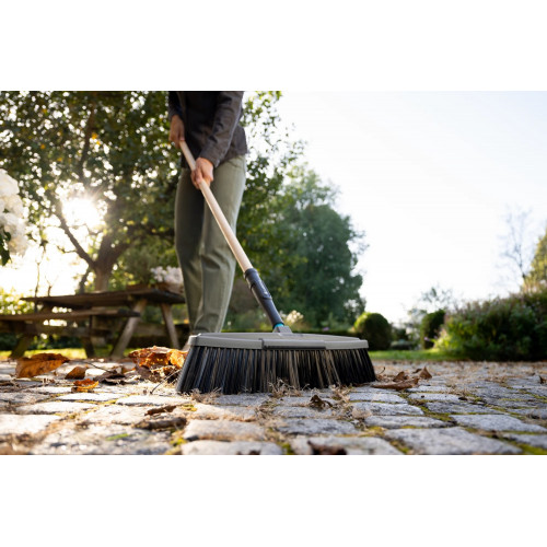 Balai de cantonnier PureLine - 45 cm - Manche bois FSC 100 % - GARDENA